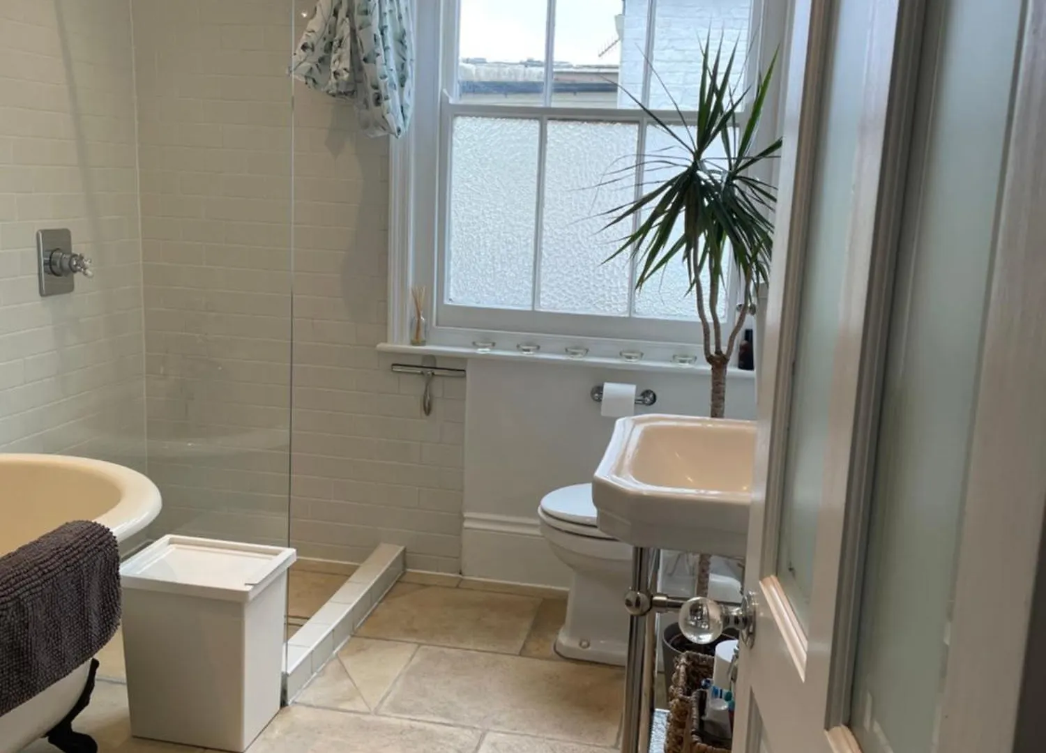 בית נופש ברייטון 3 Bed Home Sleeps 6 Free Parking